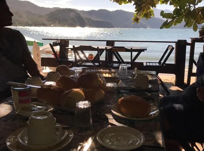 Jambeiro Na Praia Trindade 